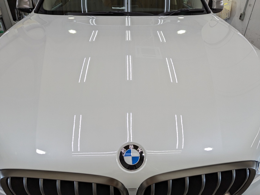 施工後　BMWX6(ホワイト）　ボンネット全面