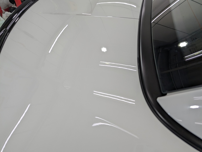 施工後　BMWZ4(ホワイト）　トランク