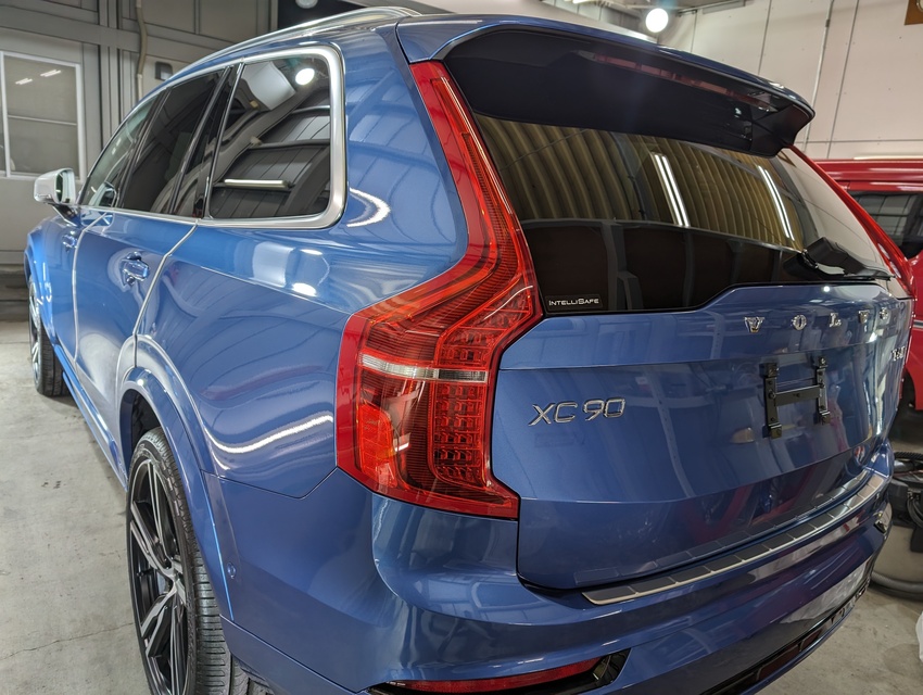 施工後　Volvo　XC90(ブルー）サイドバック