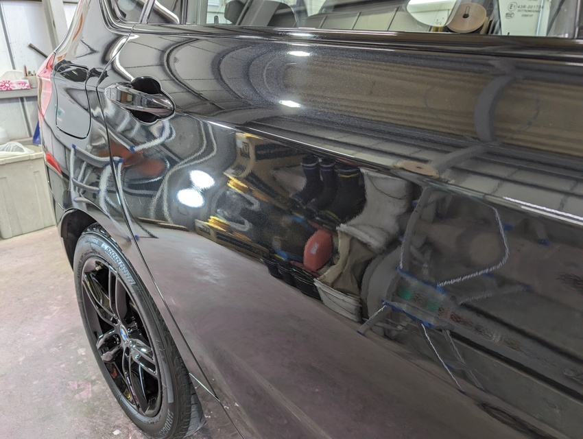 施工後　BMW218i(ブラック）　サイドパネル