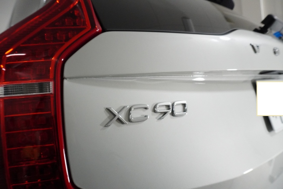 施工後　VOLVO　XC90(ボルボ）エンブレムアップ